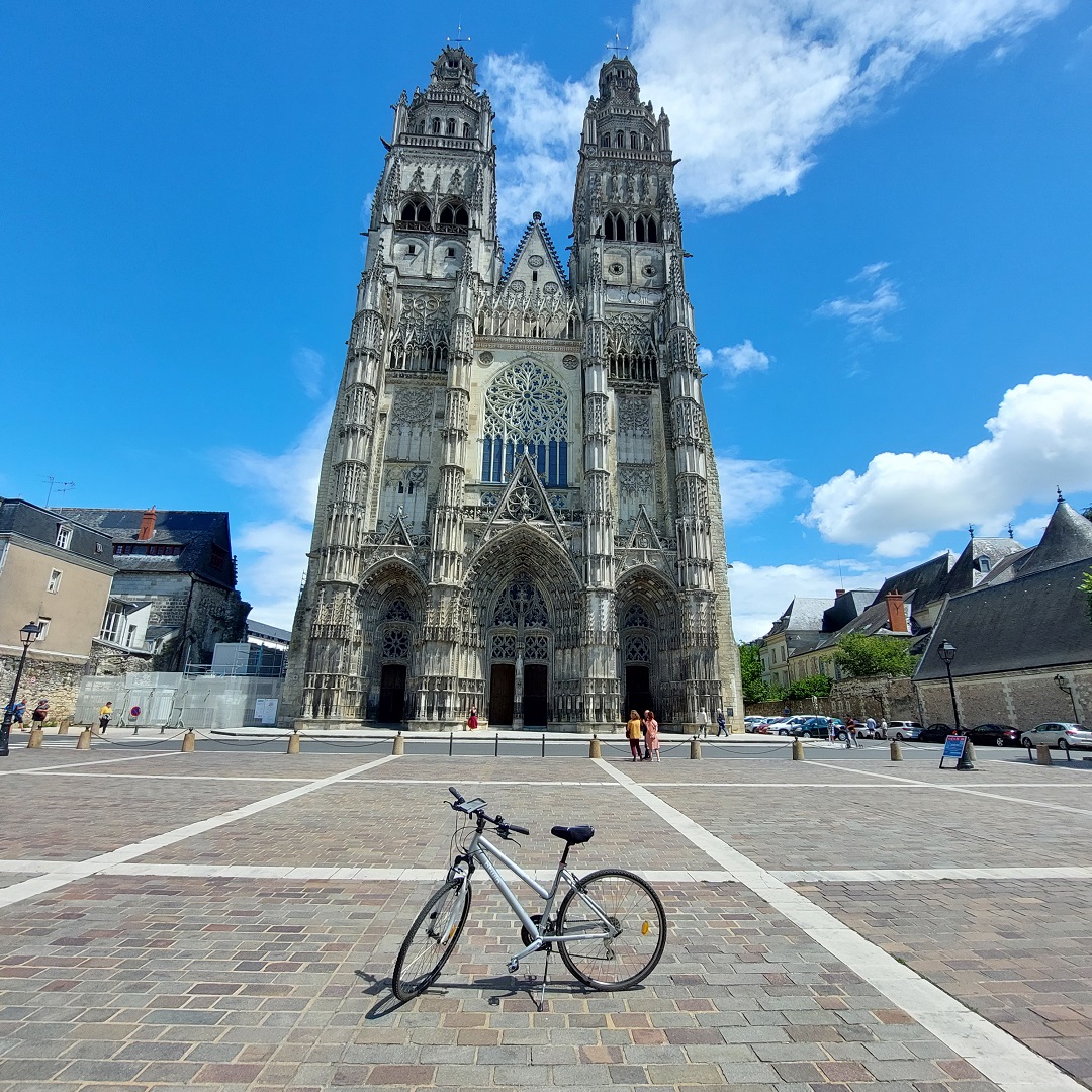 TO301-tours-cathedrale-velo©trip-a-velo